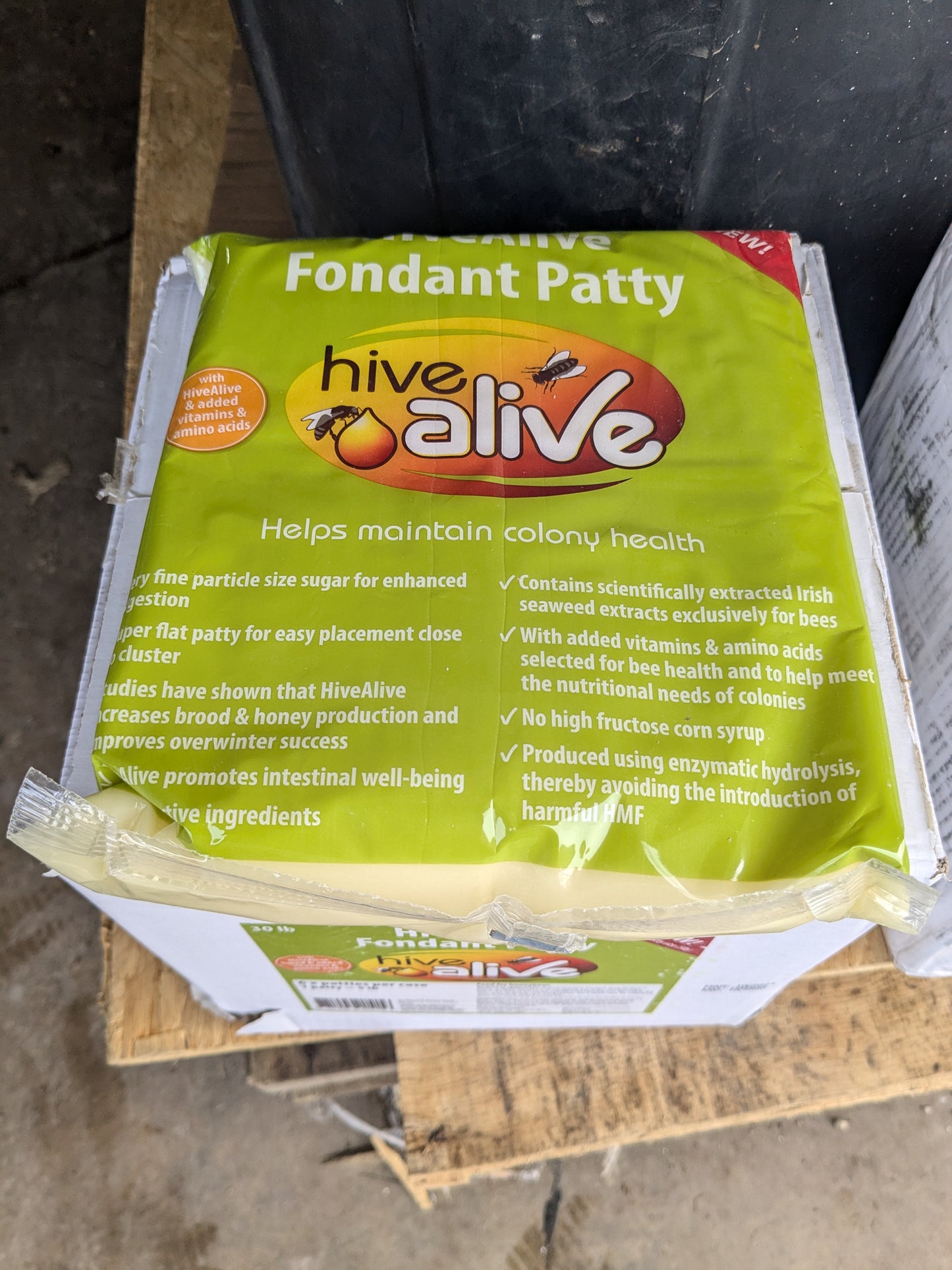 Hive Alive Fondant